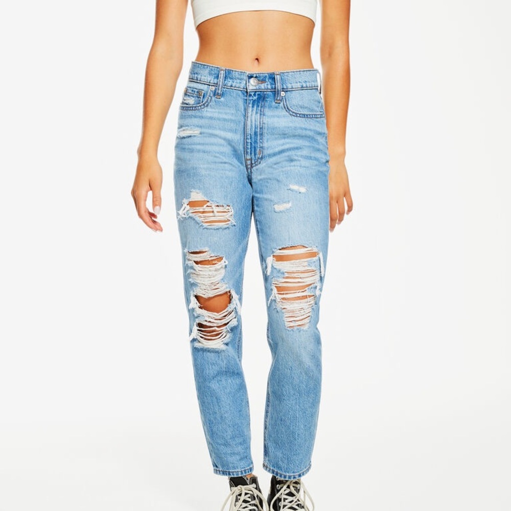 Aeropostale ~Curvy~ Mom Jeans • Medium Wash